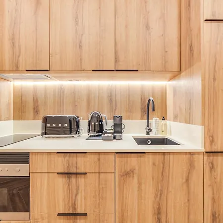 Hygge House Downtown Apartment